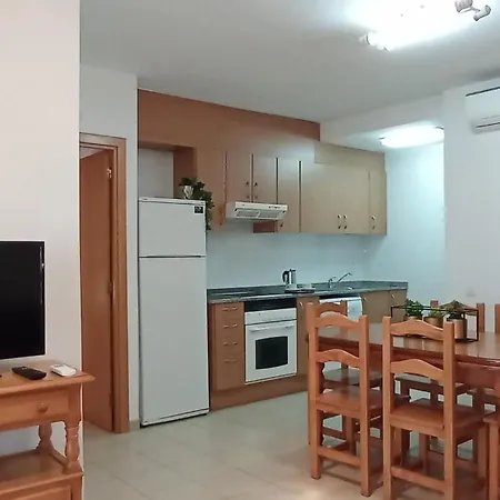 Nuria Apartamento Riumar