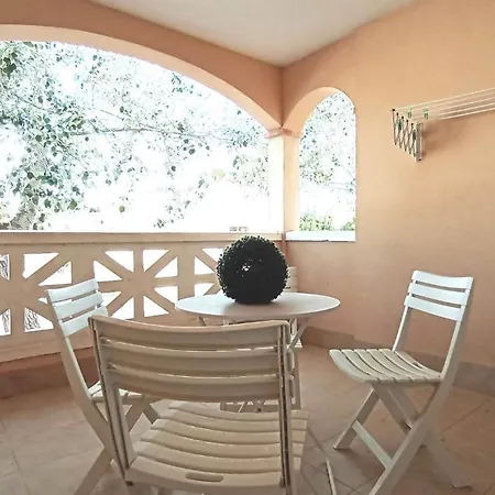 Nuria Apartment *